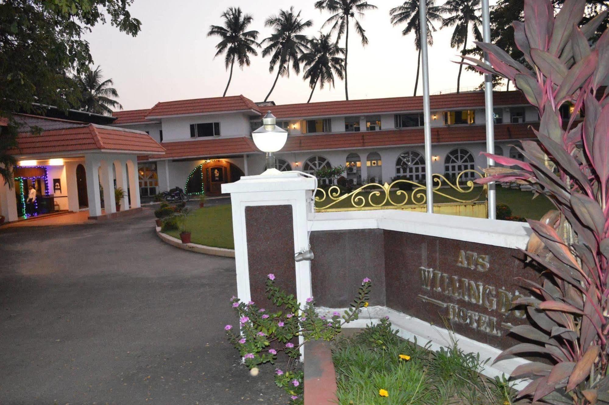 Ats Willingdon Hotel Kochi Exterior photo